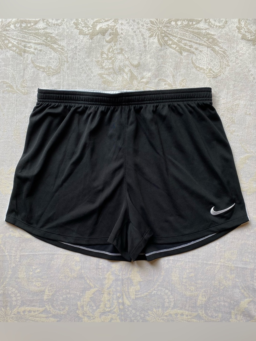 Nike Women’s Dri Fit Athletic Shorts XL